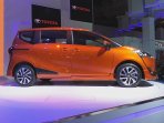 toyota-sienta-di-pameran-otomotif-iims-2016_20160408_153036.jpg