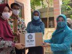 tp-pkk-pusat-salurkan-10-ribu-paket-sembako-dan-getol-sosialisasikan-prokes-5m-diapresiasi.jpg