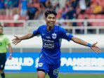 tri-setiawan-masuk-sebagai-pemain-pengganti-psis-saat-menjamu-persita-sukses-mencetak-brace.jpg