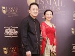 triawan-munaf-isteri-dimalam-anugerah-usmar-ismail-awards-2016_20160405_140001.jpg