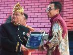 tribun-network-dapat-penghargaan-2.jpg