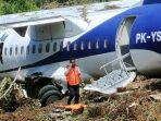 Foto-foto Trigana Air Tergelincir di Kamanap, Istri Pj Gubernur Papua & 41 Penumpang Lainnya Selamat
