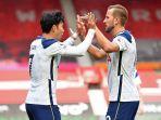 triker-korea-selatan-tottenham-hotspur-son-heung-min-kiri-merayakan-gol-dengan-harry-kane.jpg