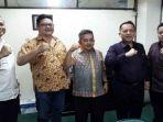 trimedya-panjaitan-tengah.jpg