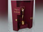 trophy-ami-awards-bertabur-berlian-persembahan-frank-co.jpg