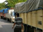 truk-angkut-kayu-ilegal_20161214_145846.jpg