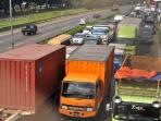 truk-angkutan-barang_20160904_190859.jpg