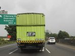 truk-di-ruas-jalan-tol_20170207_101803.jpg