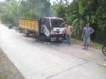 truk-dibakar-massa.jpg