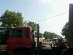 truk-melintang_20141216_100809.jpg