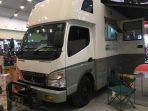 truk-mitsubishi-fuso-colt-diesel-yang-disulap-menjadi-motorhome.jpg