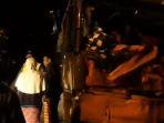 truk-nahas-yang-menabrak-3-sepeda-motor-di-desa-sempolan.jpg