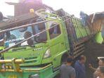 truk-pengangkut-pasir-di-gekbrong.jpg
