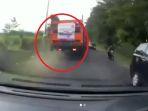 truk-rem-blong-temanggung-tabrak-truk-di-depan.jpg