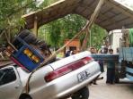truk-terbalik_20160121_141531.jpg