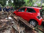 tsunami-terjang-pantai-carita-dan-tanjung-lesung_20181223_202617.jpg