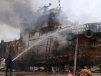 tugboat-petrosea-permai-v-terbakar_20171101_113840.jpg