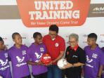 tujuh-anak-indonesia-bakal-berangkat-ke-manchester_20150812_180029.jpg
