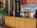 tujuh-remaja-putri-berstatus-siswi-sma-yang-terseret-dalam-dugaan-kasus-penganiayaan.jpg
