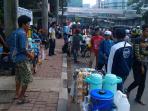 tukang-kopi-keliling_20150127_181533.jpg