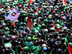 tukang-ojek-online-demo-istana-merdeka_20180327_224322.jpg
