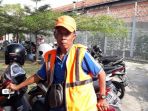 tukang-parkir-lapas-sukamiskin_20170625_232943.jpg