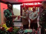 tumpeng-dan-tart-hut-bhayangkara.jpg