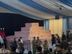 Melihat Tumpukan Uang Rp 10,2 Triliun Hasil Sitaan Satgas PKH, Disusun Berbentuk Piramida