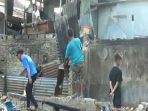 uang-mahar-rp-25-juta-ludes-dilalap-api_20170713_154120.jpg