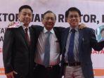 ubaya-lantik-rektor-baru-ir-benny-lianto-kanan-menggantikan-prof-ir-joniarto-parung-kiri.jpg
