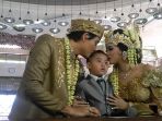 ucky-hakim-tiara-dewi-dan-putranya-a_20170120_110252.jpg