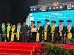 uin-sunan-kalijaga-memberikan-gelah.jpg