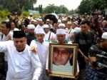 uje-jenazahnya-tiba-di-istiqlal.jpg