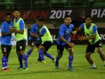 uji-coba-lapangan-madura-united_20170225_182500.jpg