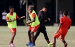 uji-coba-persija-jakarta-melawan-cilegon-united-fc_20150115_113832.jpg