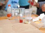 uji-makanan-mengandung-formalin-ok.jpg