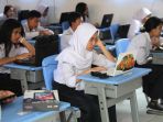 ujian-sekolah-berstandar-nasional-di-smpn-44-bandung_20170417_193257.jpg