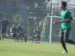 ujicoba-timnas-u-22-lawan-persita_20170425_132745.jpg
