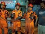 ular-kobra-di-rumah-warga-ditangkapjpg.jpg