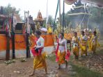 umat-hindu-melaksanakan-melasti-jelang-nyepi_20200309_183502.jpg