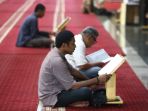 umat-islam-bertadarus-alquran_20190507_122824.jpg