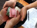 umat-muslim-bayar-zakat-fitrah-kepada-baz_20190604_055124.jpg