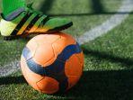 unbranded-5-april-bola.jpg