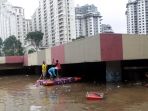underpass-kemayoran-kembali-terendam-banjir_20200202_193640.jpg