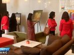unik-lukisan-ini-terbuat-dari-alat-kosmetik_20170309_161638.jpg