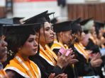 unikama-malang-kukuhkan-301-wisuda_20240518_173712.jpg