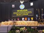 universitas-budi-luhur-mewisuda306-wisudawan_20171026_014049.jpg