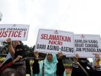 unjuk-rasa-ikb-ui-jelang-sidang-putusan-mk_20190626_214034.jpg