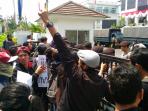 unjuk-rasa_20160829_144941.jpg