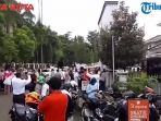 unjuk-rasa_20171113_230644.jpg